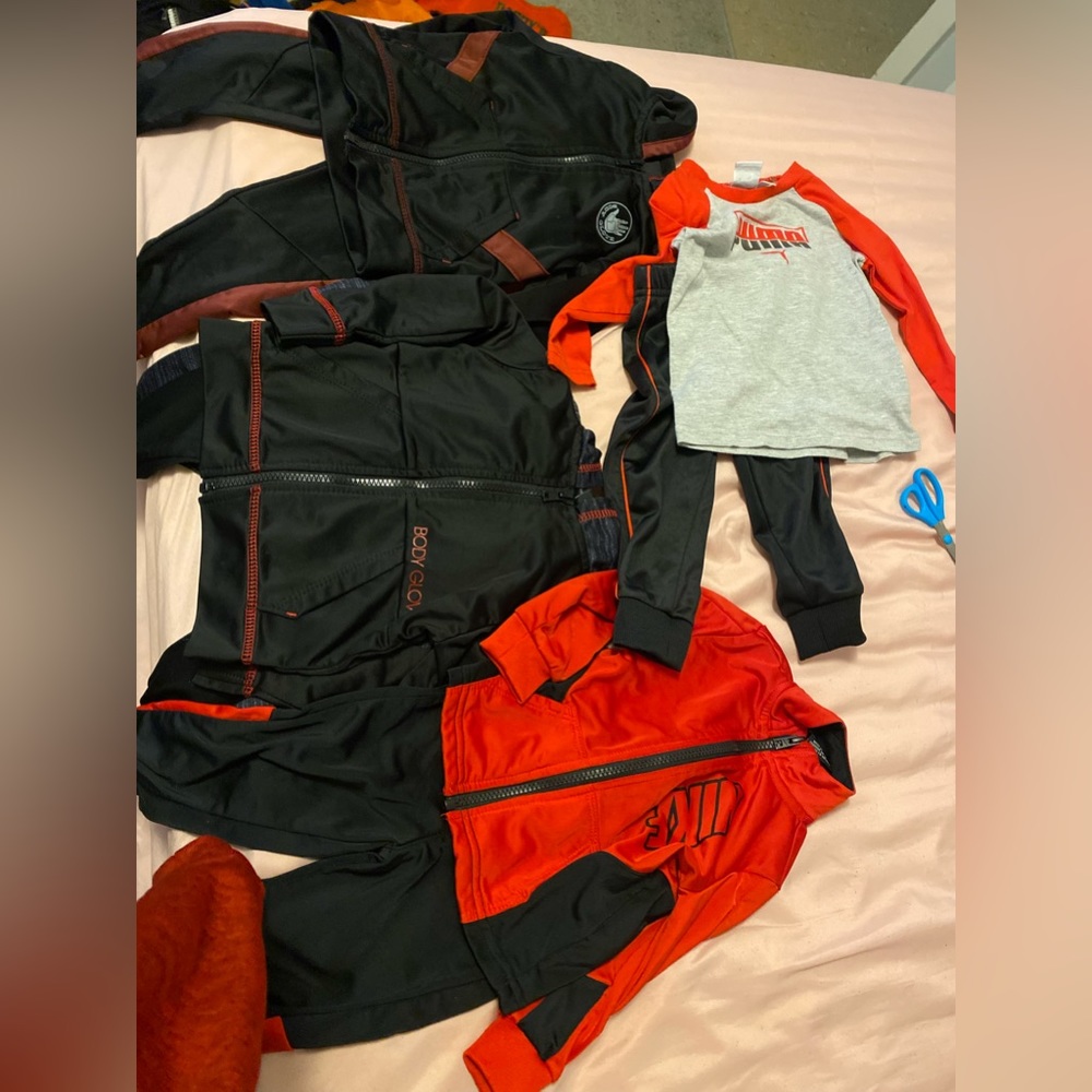 Nice winter outfits worn once or twice ! In great condition!